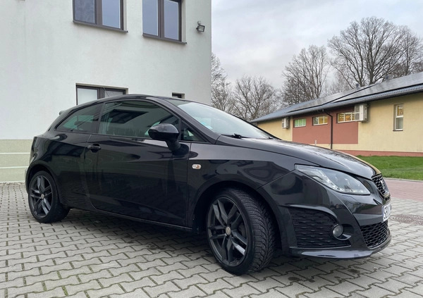 Seat Ibiza cena 29800 przebieg: 174000, rok produkcji 2011 z Biała małe 46